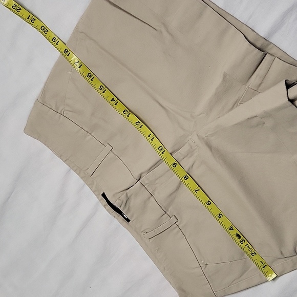 7th avenue NY & Co. cream colored shorts sz 8 - Picture 7 of 8